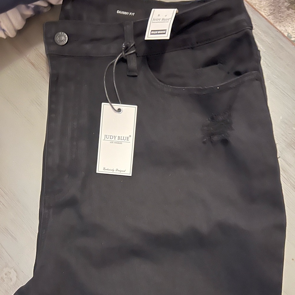 BNWT Judy, blue black skinny, jeans, distressed